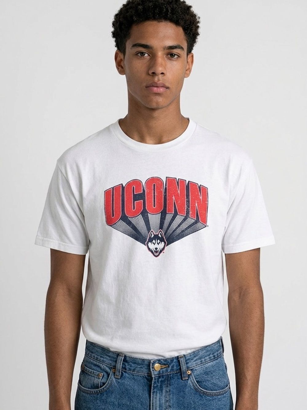 CAPTIVATING | NEWโUCONN Huskies White Short Sleeve Tee Menโs Size 3XL